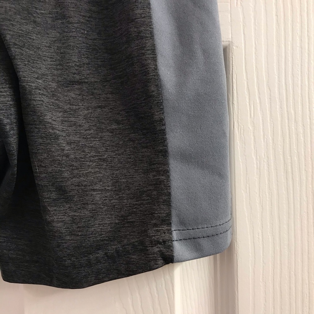 Boys Champion Shorts Black & Gray Size 7/8 - Picture 10 of 14